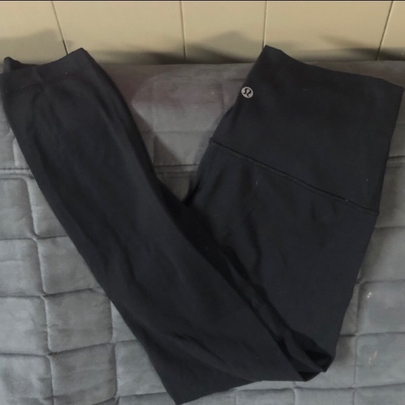 Black LuLu Lemon Leggings size 06 - Picture 5 of 8